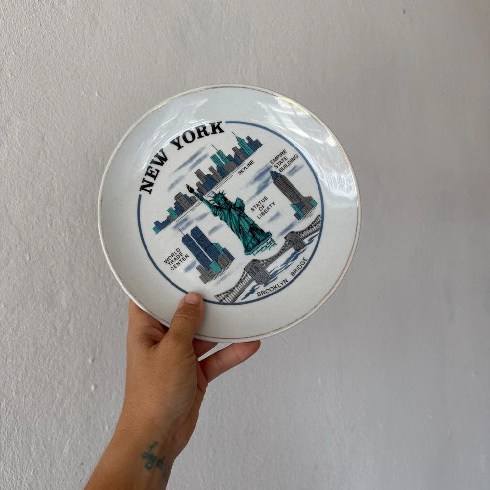 Vintage‎ New York City Skyline Plate Statue Liberty Twin Towers